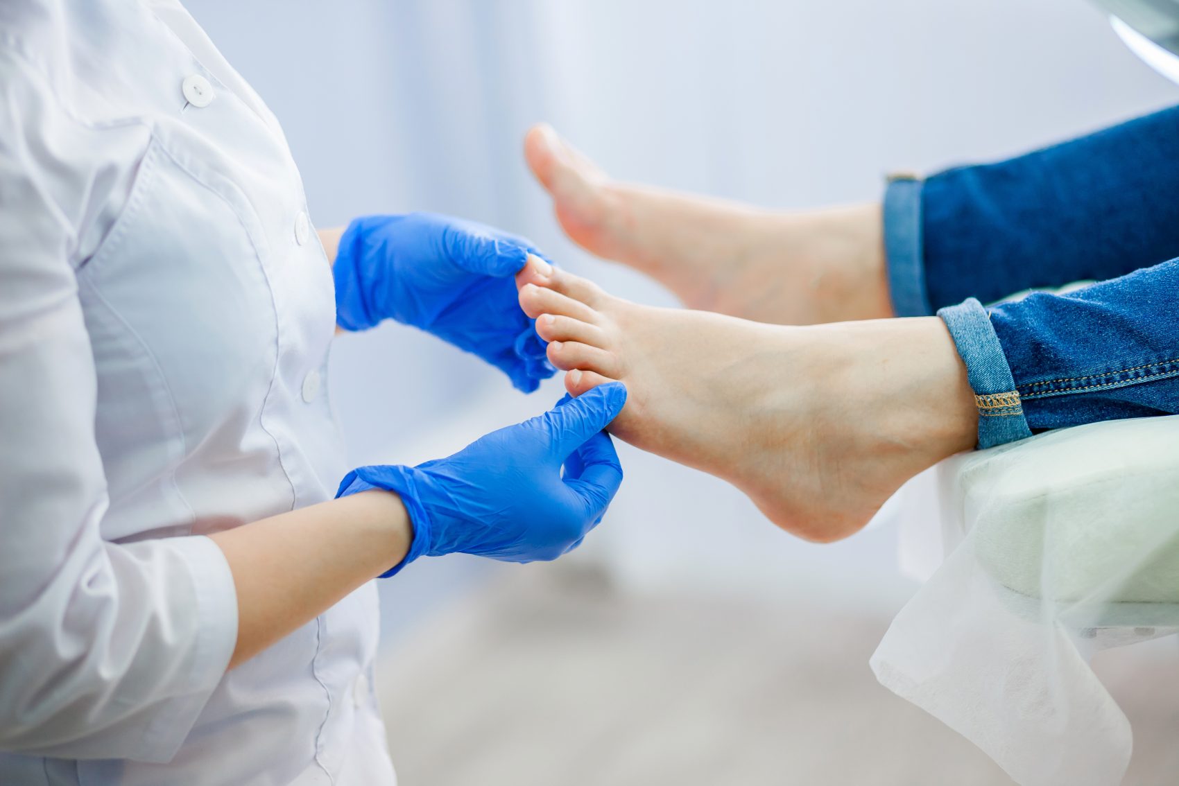 Dermatologist Recomendations on Dealing with Toenail ...