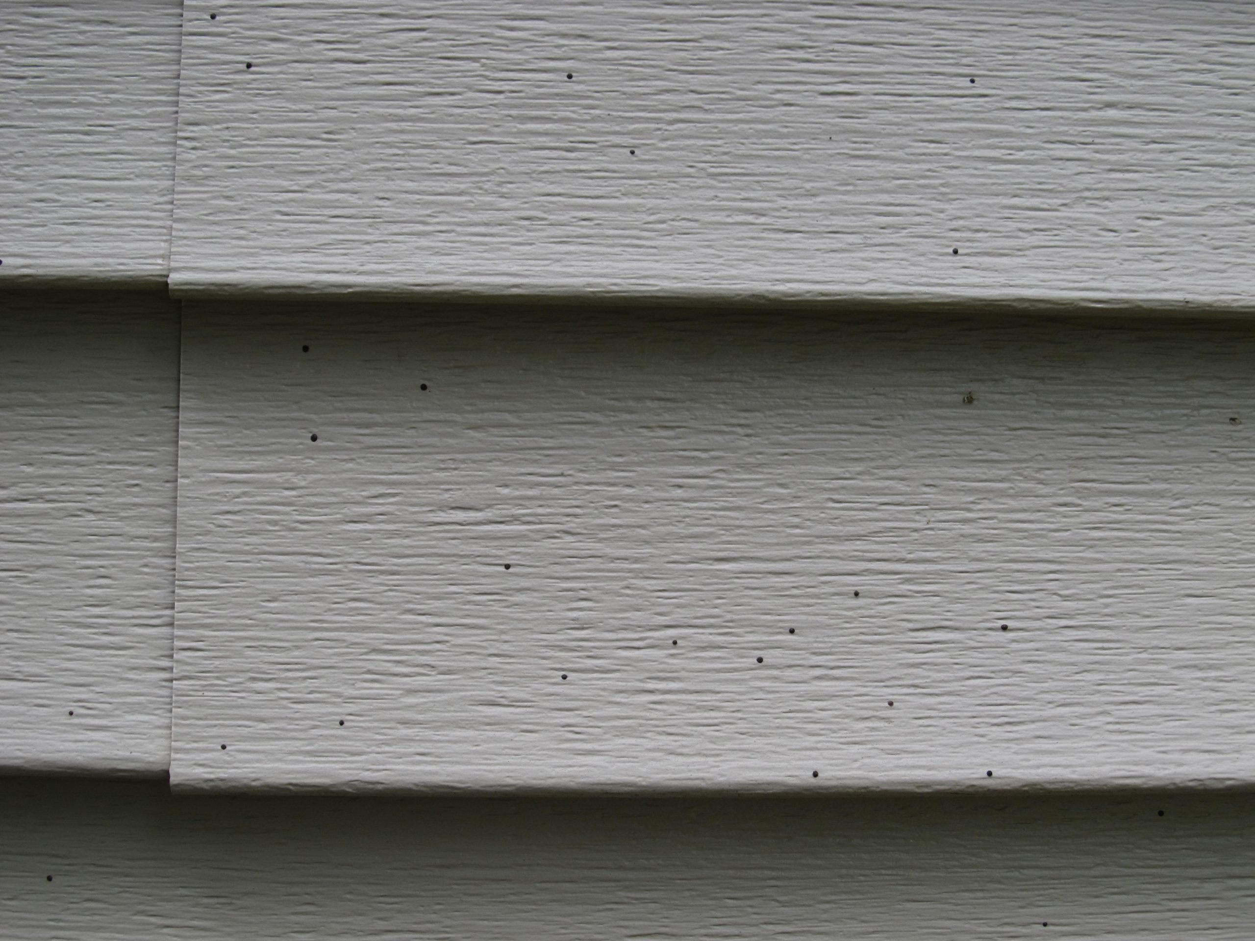 How to Clean Spots on Vinyl Siding